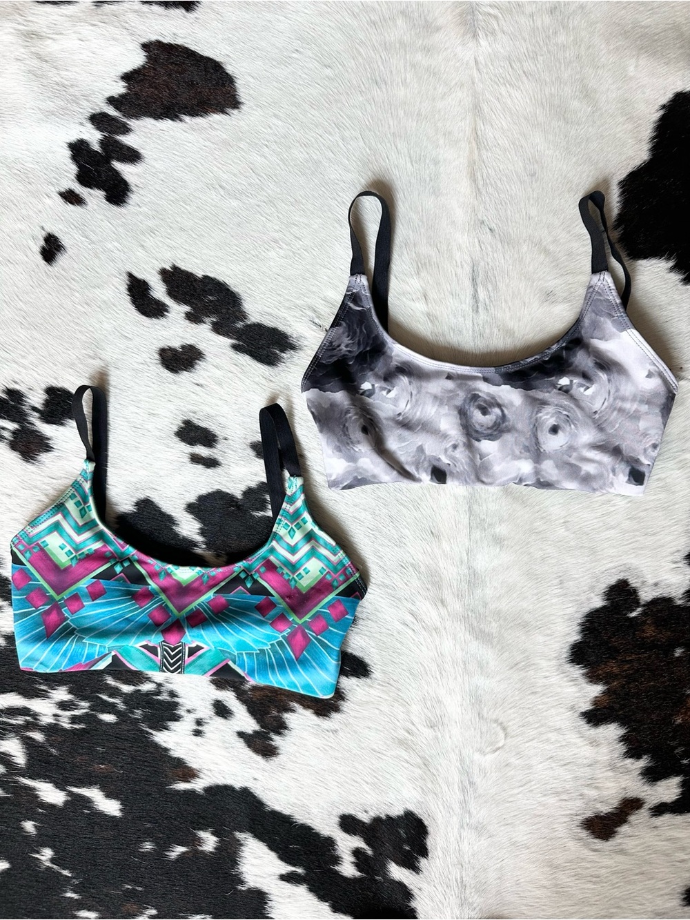 Onzie Elastic Cage Sport Bra Bundle Small / Medium